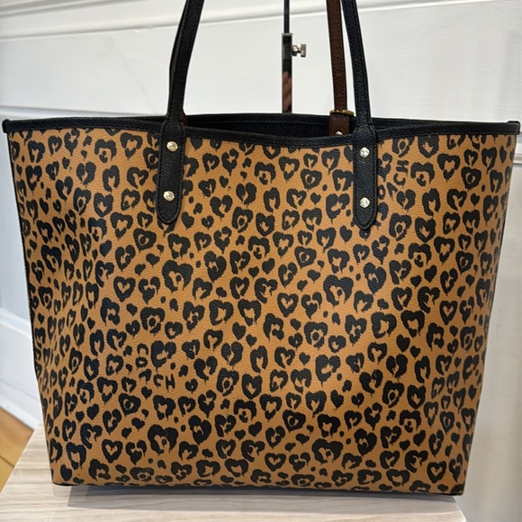 Coach Bag Reversible Leopard City Tote Bag - Picture 7 of 17